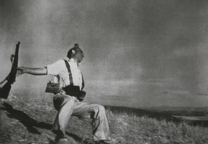 Robert Capa - The Falling Soldier