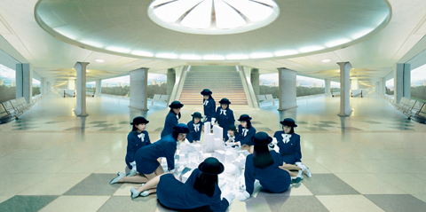 Elevator Girls / Miwa Yanagi