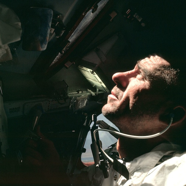 Wally Schirra، فضانورد آپولو ۷