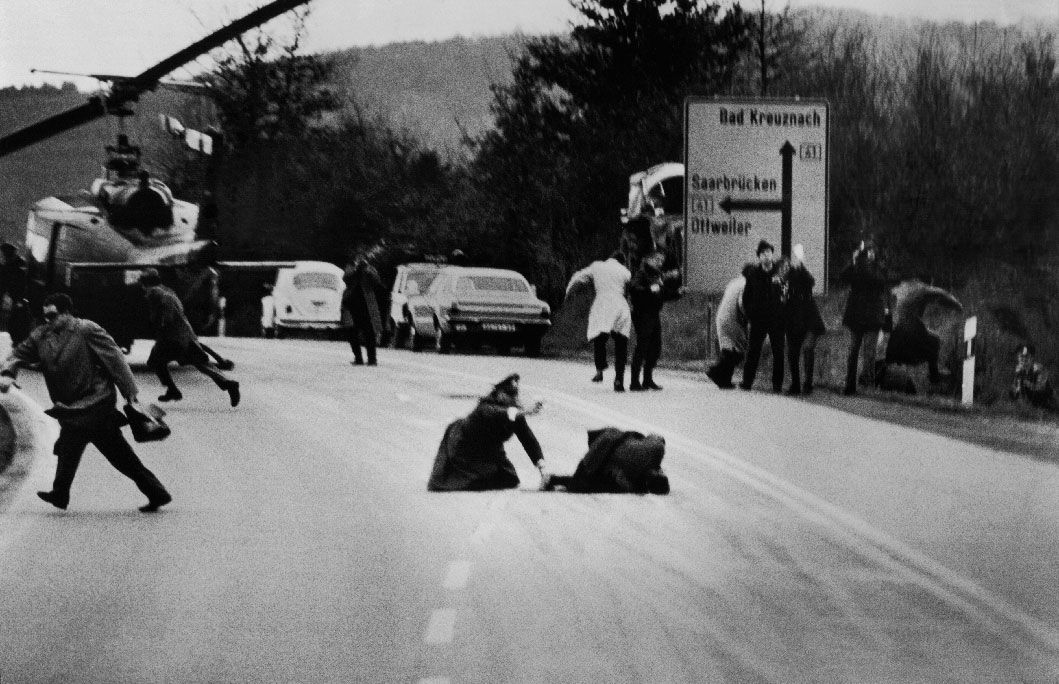 ولفگانگ پیتر گلر، نبرد مسلحانه میا پلیس و دزدان بانک، زاربروکن، آلمان غربی، ۲۹ دسامبر ۱۹۷۱، برگزیده ورلدپرس فتو ۱۹۷۱